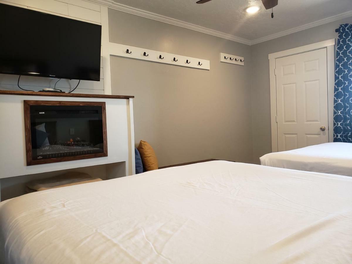 Flaming Gorge Resort Dutch John Экстерьер фото